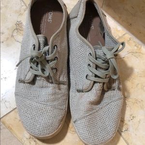 TOMS tennis shoes